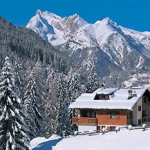 Garni La Rondine Hotel